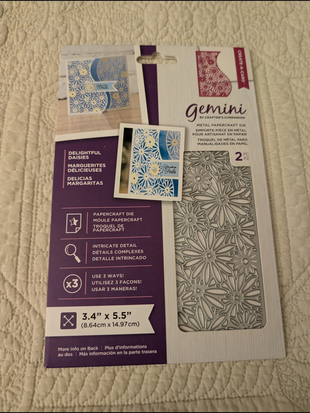 Gemini Delightful Daisies Metal Papercraft Die - Purple